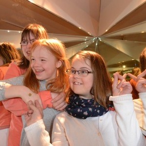 Kinder mit und ohne Behinderungen im Schweizer Kindermuseum.